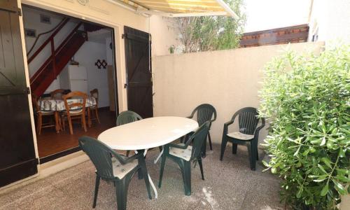Appartement Le Grau-du-Roi, 2 pièces, 5 personnes - FR-1-307-142
