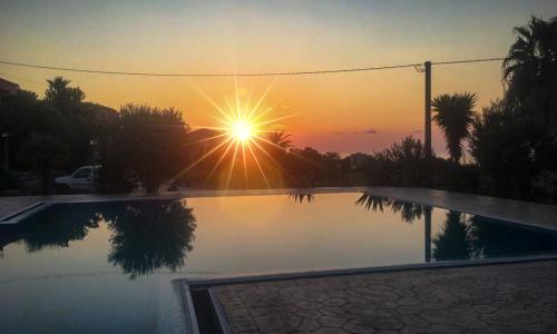 Apollo e Dafne near Tropea