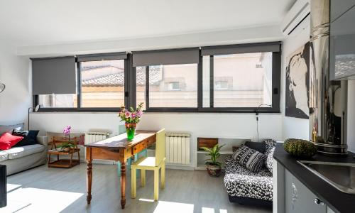 Banchi Nove, penthouse full of light and silence