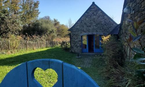 Petit gîte familial au cœur d'un hameau breton