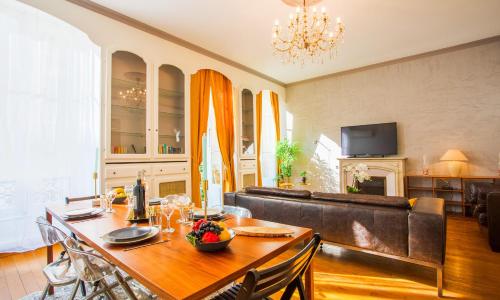 L'OFFENBACH AP4268 By Riviera Holiday Homes