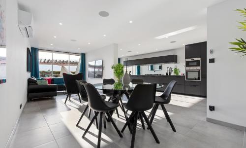 Double Jeu- NATURISTE VILLAGE-SPA-Clim-2 BEDROOM-Parking-90m2