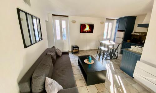 T2 rue piétonne Le Lavandou climatisé