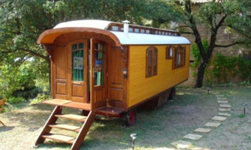Idyllic Roulotte