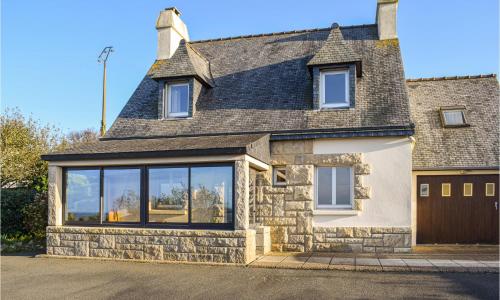 3 Bedroom Nice Home In Kerbors