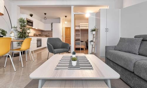 LE SOLEIL Résidence la Fontaine Les Sablettes Plage