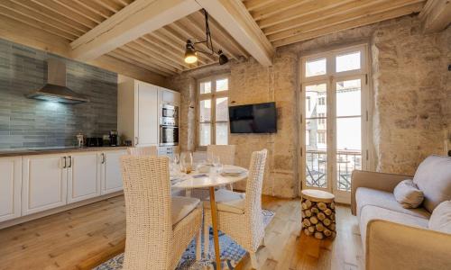 Le Balcon Perrière II - Charming apartment with direct view of the Thiou