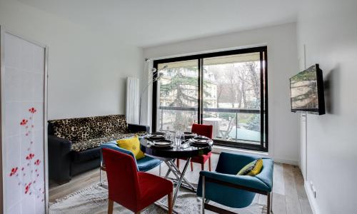 ARC DE TRIOMPHE -Marie Antoinette garden Résidence Hôtel