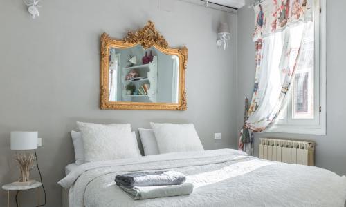 Rio Marin with floating gondolas view