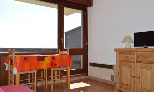 Studio Font-Romeu-Odeillo-Via, 1 pièce, 4 personnes - FR-1-580-38