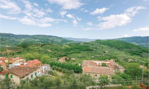 Lovely Home In Montecatini Alto With Kitchen