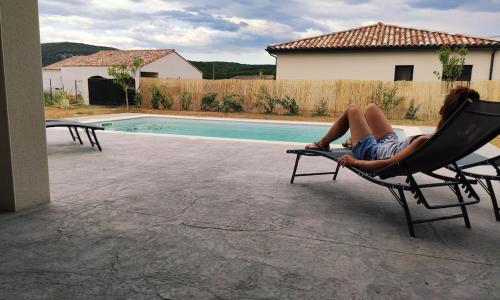 Villa Neuve avec Piscine privée Vallon pont d'Arc - 2 chambres - 6personnes - cocon