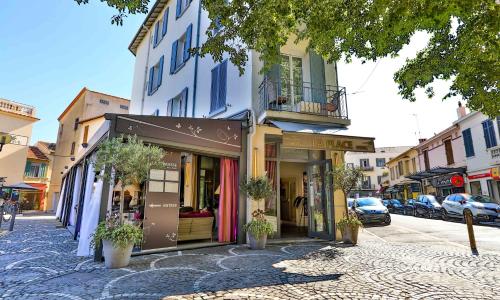 La Place Boutique Hotel