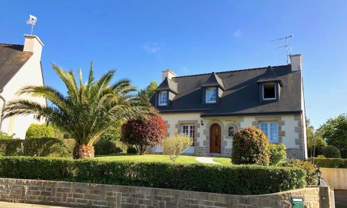 Spacieuse maison typique pour 10 personnes Vue mer plage à 10 minutes à pied- idéale pour des vacances ou un weekend en famille ou entre amis