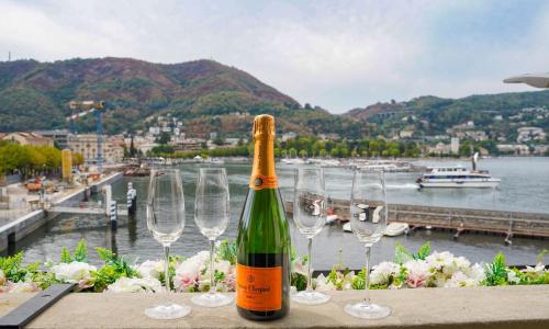 Appartamento esclusivo fronte lago, in centro a Como con garage