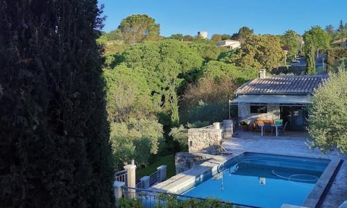 Villa climatisée avec piscine et vue panoramique