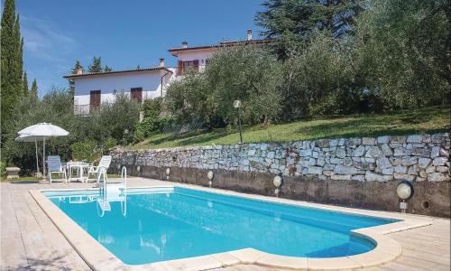 Amazing Apartment In Marti Pi With Kitchen