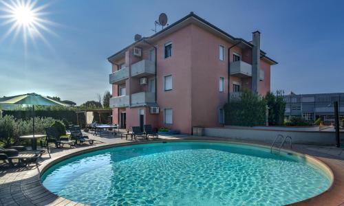 Giada Palace - Pool & Resort