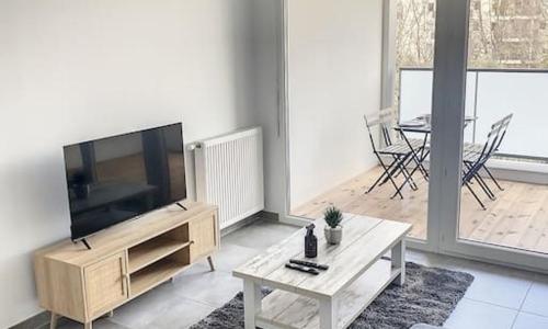 CAPRI - Sublime T2 Patte d'oie (Netflix, Terrasse)