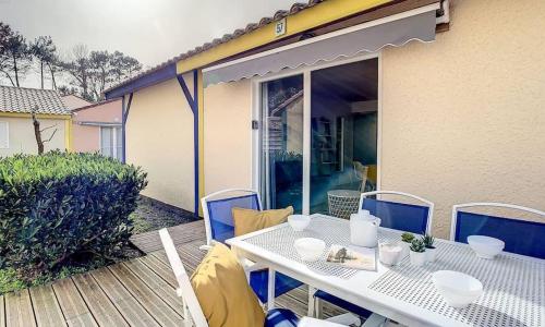 S-Pinède 03 Villa 2 chambres dans résidence familiale avec piscine