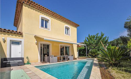 Lovely Home In Saint Raphael