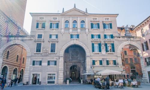 Domus Nova Palace - Italian Homing