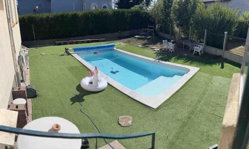 Villa piscine, jardin et tranquillité