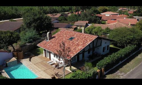 VILLA LA PAVOTTE 4* 11 PERSONNES.PISCINE CHAUFFEE.JACCUZY OPTION.