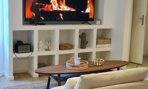 Maison de ville au bord du Lez, 170m2 cosy.