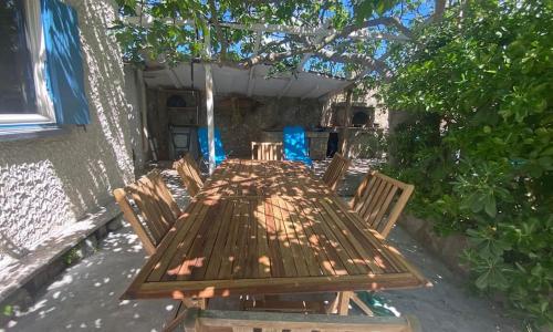 A l'ombre du figuier ! Maisonnette jardin / parking / proche mer