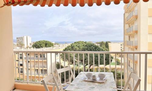 Appartement Le Lavandou, 1 pièce, 4 personnes - FR-1-251-481
