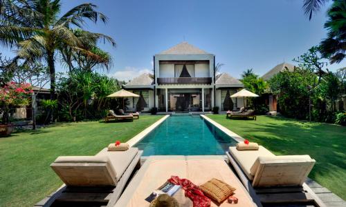 Aventus Luxury Beachfront Villa Gianyar