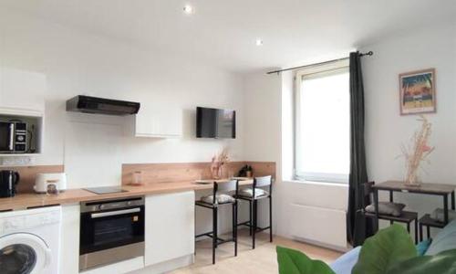 Le St Just : hypercentre, vue imprenable sur la cathédrale