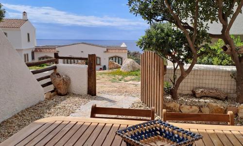 Baia Santa Reparata, grazioso bilocale con vista mare - IUN Q2157