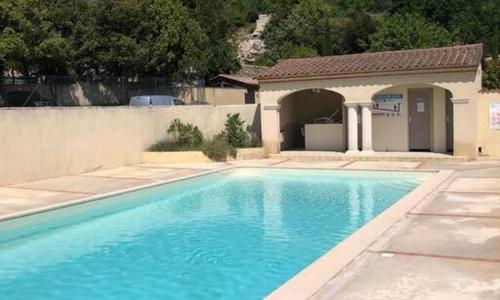 le provence avec piscine, climatisation et parking