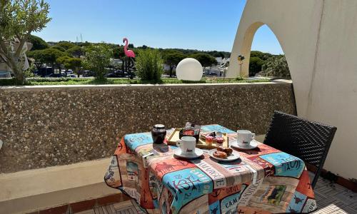 Superbe studio, terrasse, piscine, parking