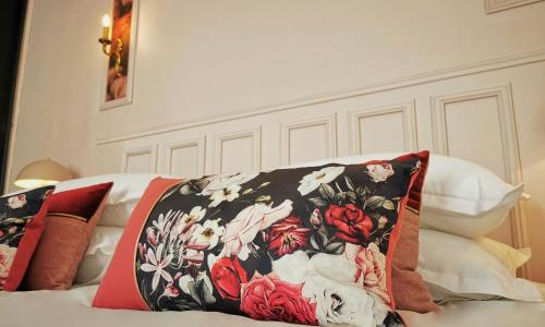 BELLE REINE - 3 APPARTEMENTS EN COEUR DE CENTRE-VILLE