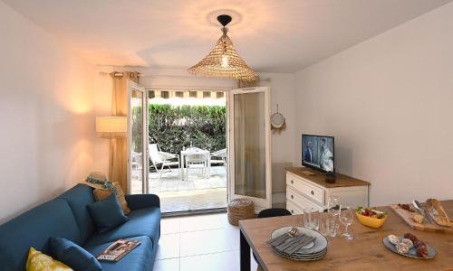 Charmant studio 2à4 pers avec jardin et place de parking situé à 5 min à pied de la mer