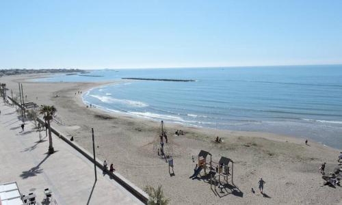 T2 dernier étage face à la mer avec ascenseur
