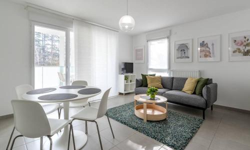 Cocon Décinois Groupama parking Balcon Eurexpo