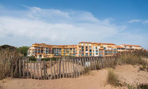 Appartement, vue sur mer, accés direct plage, piscine