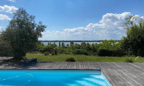 Villa familiale à la campagne avec vue sur le fleuve - proche de Bordeaux
