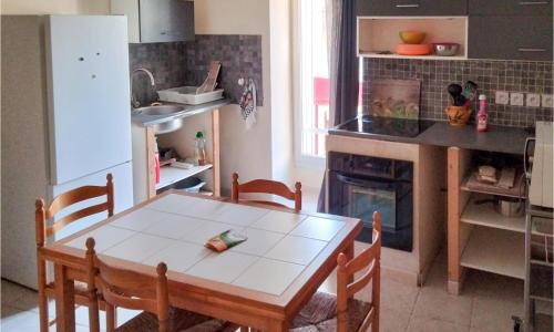 Pet Friendly Apartment In St Maximin La Ste Baum