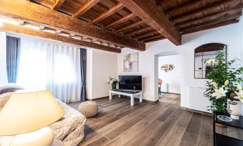 PalazzoVilla historic building luxury suite