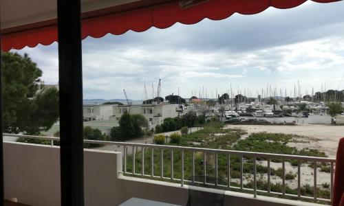 Condo with direct access to the beach