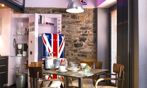 Casa Rossa - byMyHomeinComo