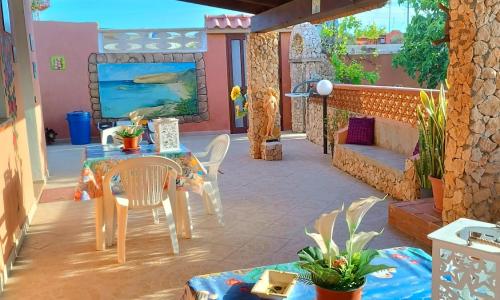 A due passi da Cala Pisana