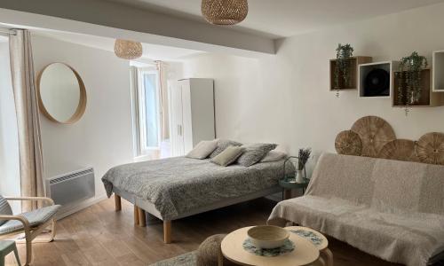 Studio Hyères -Rue piétonne Climatisation lit 160 tout équipé - Sabrina