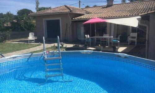 Maison familiale au calme avec piscine