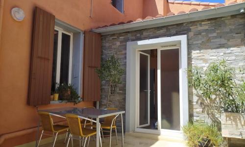 Appartement spacieux avec grand patio, 1er étage